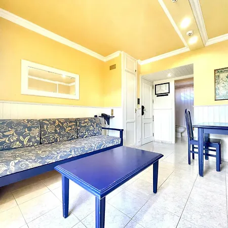Apartment With Ocean Views In Playa Jardin, Puerto De La Cruz