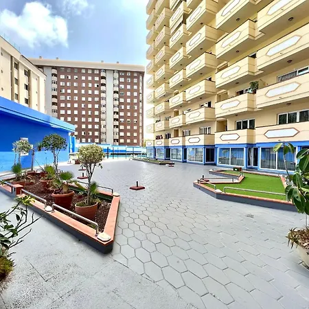 With Ocean Views In Playa Jardin, Puerto De La Cruz Daire